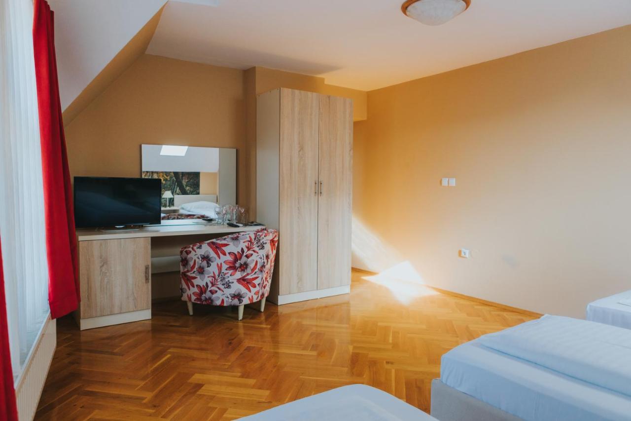 Motel Vila Bakarni Brčko Buitenkant foto
